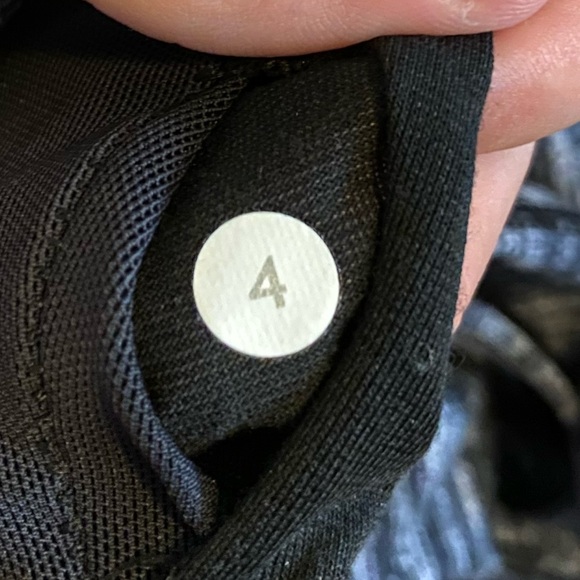 Bundle of 2 Lululemon Tanks - Picture 12 of 12